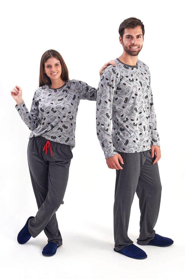 pijama de casal inverno longo comprido com calca monstrinhos videdo game mania pijamas 2