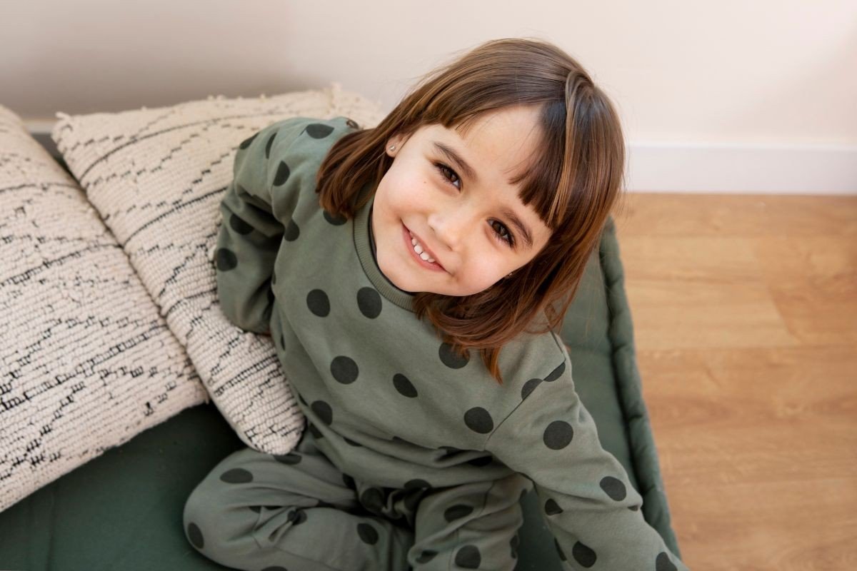 menina com pijama moletinho infantil