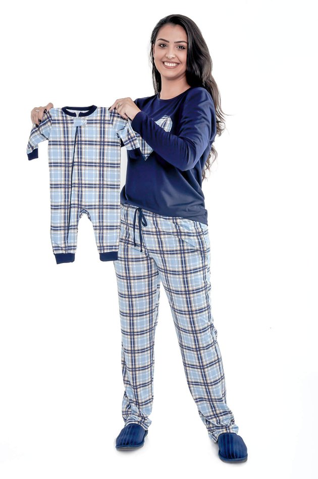 kit pijamas mamae e bebe longo inverno xaxdrez azul 2