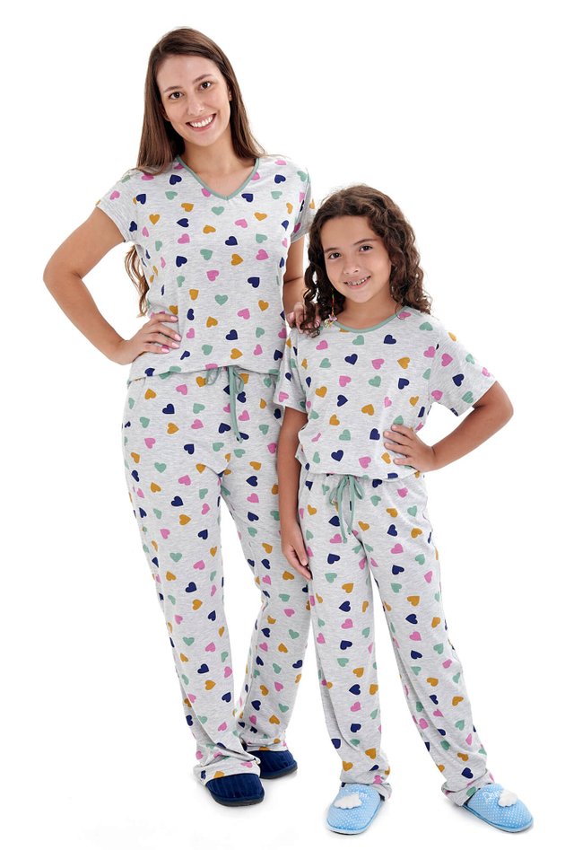 pijama mae e filha manga curta com calca estampado coracoes coloridos 7